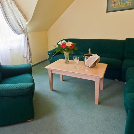 Parkhotel Na Baracke Nová Dubnica Стая снимка