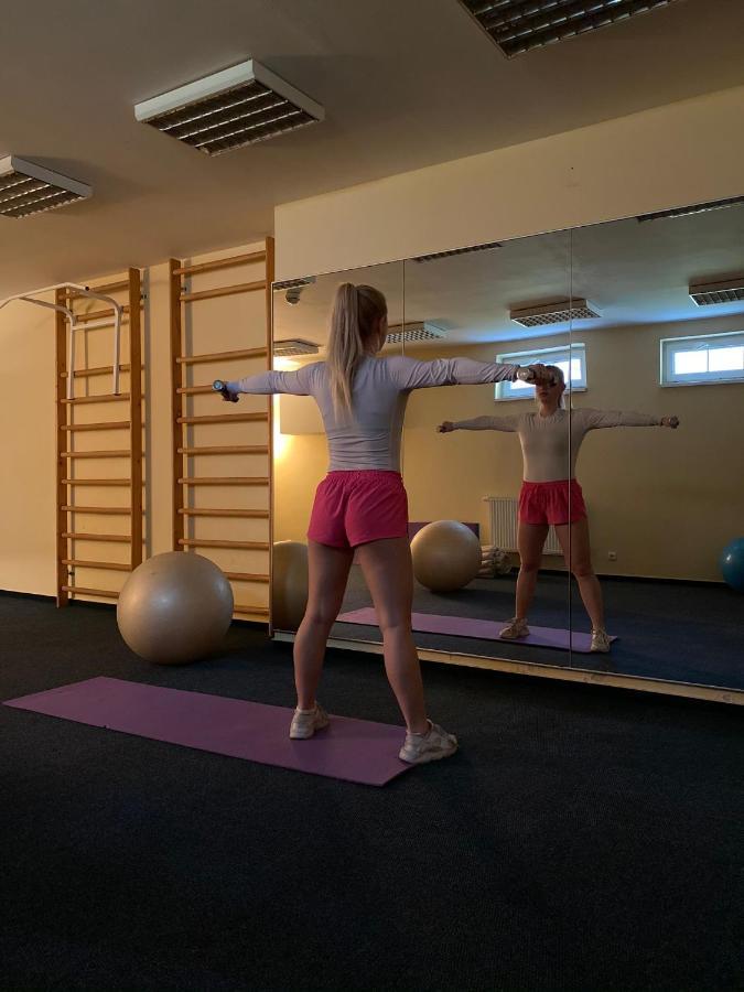 Parkhotel Na Baracke Nová Dubnica Екстериор снимка
