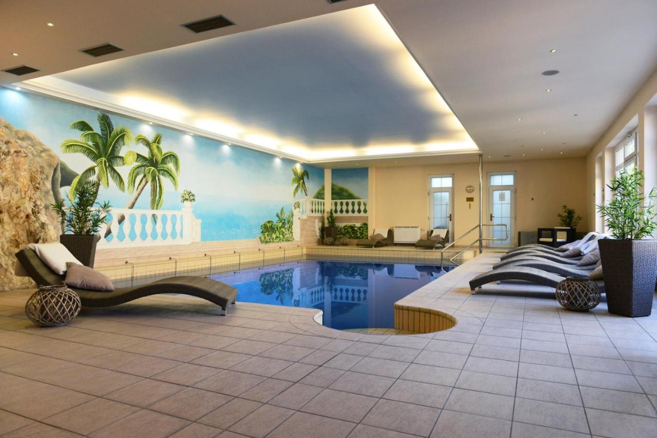 Parkhotel Na Baracke Nová Dubnica Екстериор снимка