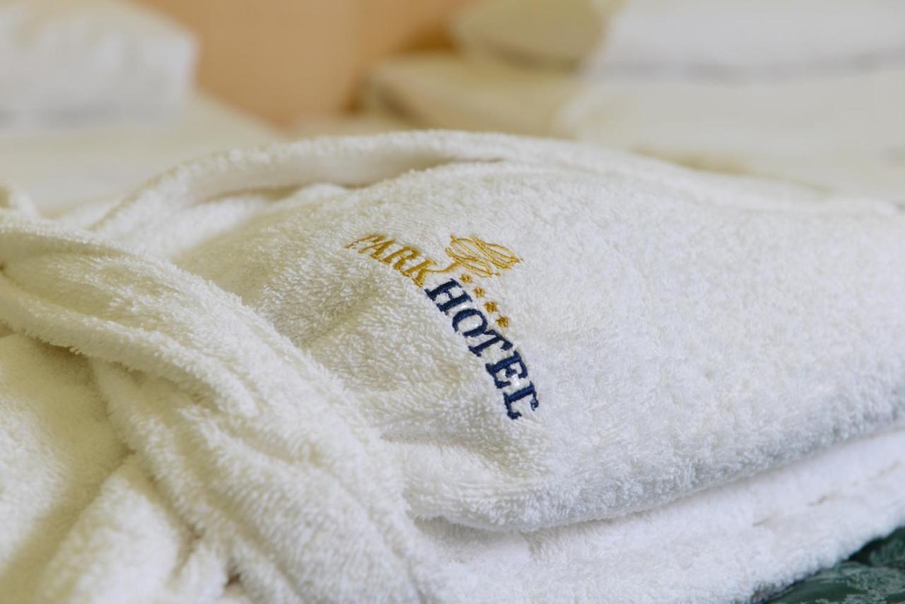 Parkhotel Na Baracke Nová Dubnica Екстериор снимка